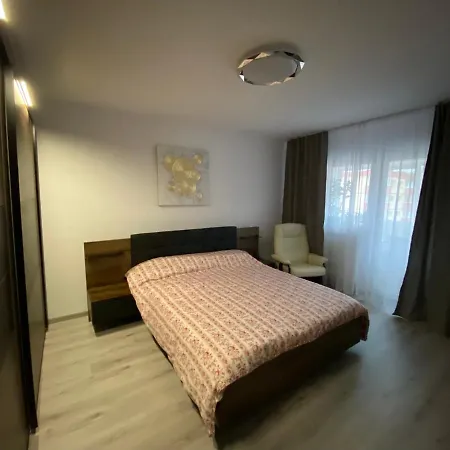 דירה Casuta Nataliei